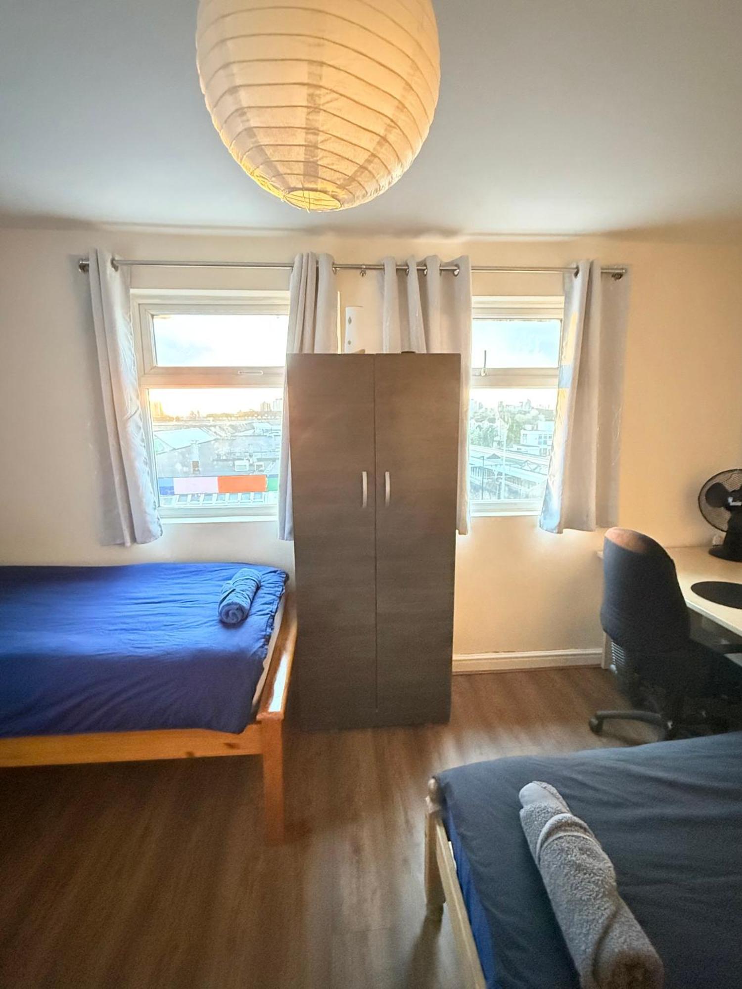 Upton Park - House Apartment Лондон Екстериор снимка